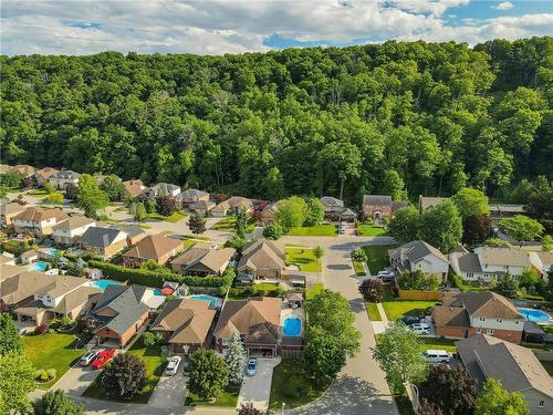 Escarpment close to trails - 91 Hedge Lawn Drive, Grimsby, ON - Outdoor With View