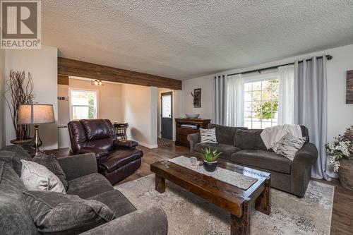 950 Burden Street, Prince George, BC - Indoor Photo Showing Living Room