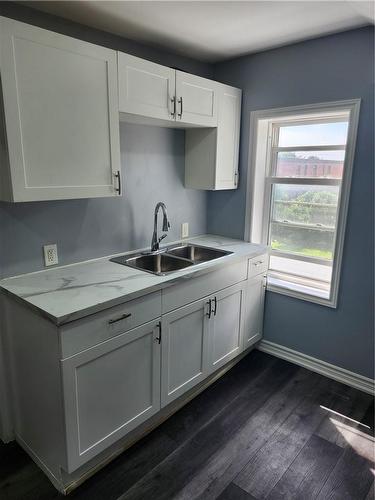 30 Division Street|Unit #Upper, St. Catharines, ON - Indoor Photo Showing Kitchen With Double Sink