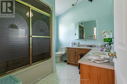 15260 Furnival Road, West Elgin, ON - Indoor Photo Showing Bathroom