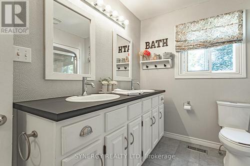 154 Water Street, Southwest Middlesex (Glencoe), ON - Indoor Photo Showing Bathroom