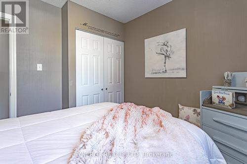 154 Water Street, Southwest Middlesex (Glencoe), ON - Indoor Photo Showing Bedroom