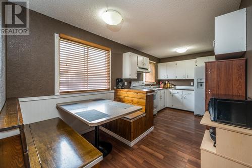 2773 Quince Street, Prince George, BC - Indoor Photo Showing Kitchen