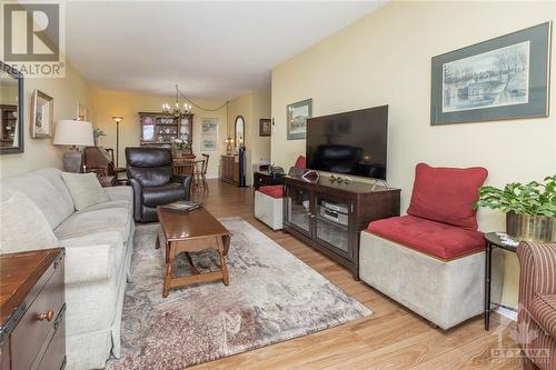 1380 Prince Of Wales Drive Unit#806, Ottawa, ON - Indoor Photo Showing Living Room