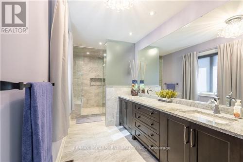 36 Kingspoint Circle, Hamilton (Winona), ON - Indoor Photo Showing Bathroom