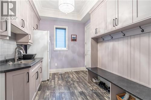 36 Kingspoint Circle, Hamilton, ON - Indoor Photo Showing Kitchen