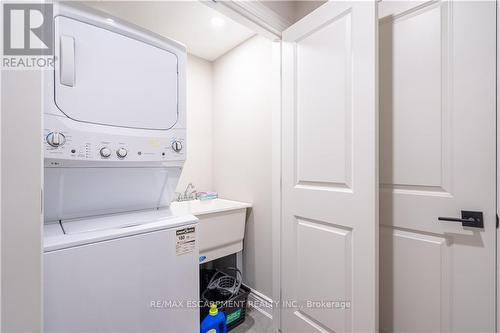 36 Kingspoint Circle, Hamilton, ON - Indoor Photo Showing Laundry Room