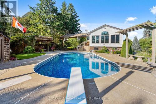 7 Thorncrest Road, Port Colborne, ON - Outdoor With In Ground Pool With Backyard