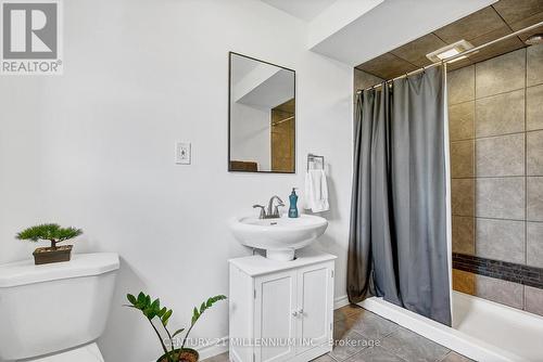 8980 Menard Street, Windsor, ON - Indoor Photo Showing Bathroom