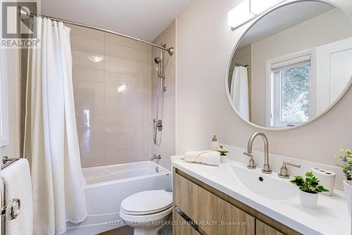 399 Lake Promenade, Toronto, ON - Indoor Photo Showing Bathroom