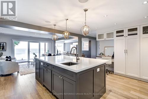 399 Lake Promenade, Toronto, ON - Indoor Photo Showing Kitchen With Upgraded Kitchen