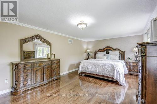 3303 Fox Run Circle, Oakville, ON - Indoor Photo Showing Bedroom