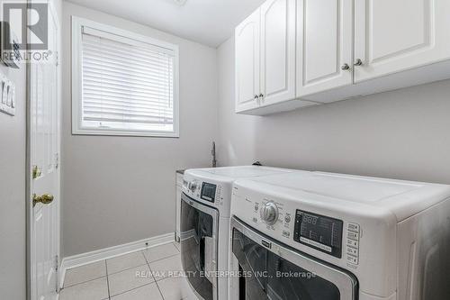 3303 Fox Run Circle, Oakville, ON - Indoor Photo Showing Laundry Room