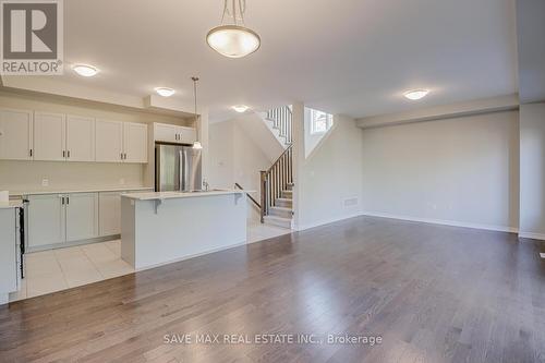 5 - 9 Braida Lane, Halton Hills (Acton), ON - Indoor Photo Showing Kitchen