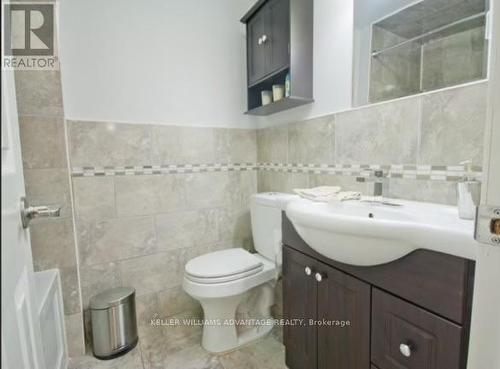 530 Silverthorn Avenue, Toronto, ON - Indoor Photo Showing Bathroom