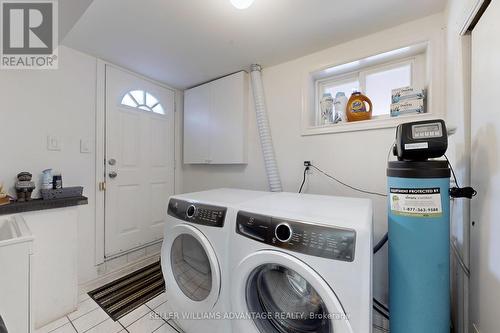 530 Silverthorn Avenue, Toronto, ON - Indoor Photo Showing Laundry Room