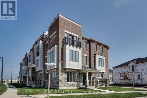 1208 Tanbark Avenue, Oakville, ON - Outdoor With Facade