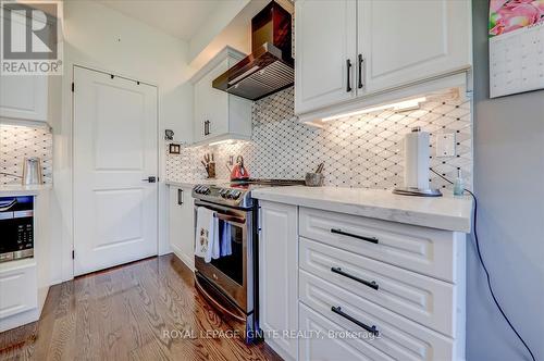 50 Crows Nest Lane, Clarington, ON - Indoor Photo Showing Kitchen With Upgraded Kitchen