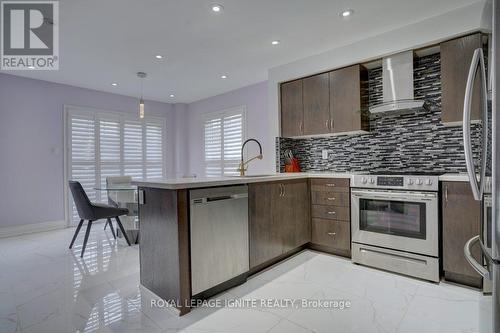 1421 Rennie Street, Oshawa, ON - Indoor Photo Showing Kitchen With Upgraded Kitchen