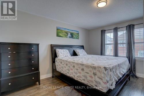 1421 Rennie Street, Oshawa, ON - Indoor Photo Showing Bedroom