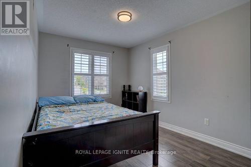 1421 Rennie Street, Oshawa, ON - Indoor Photo Showing Bedroom