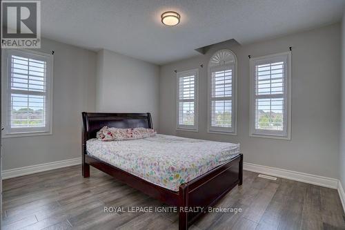 1421 Rennie Street, Oshawa, ON - Indoor Photo Showing Bedroom