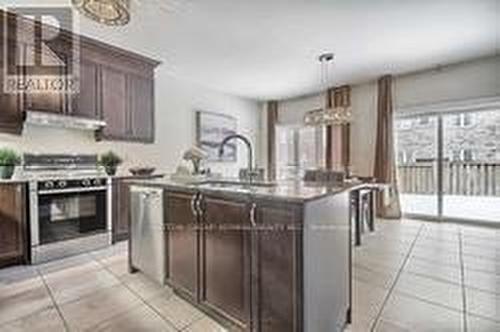 47 Edison Place, Vaughan (Patterson), ON - Indoor Photo Showing Kitchen With Stainless Steel Kitchen With Upgraded Kitchen