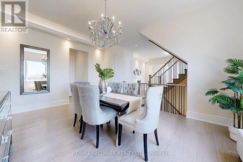 110 Conklin Crescent, Aurora, ON - Indoor Photo Showing Dining Room