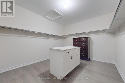 110 Conklin Crescent, Aurora, ON - Indoor With Storage