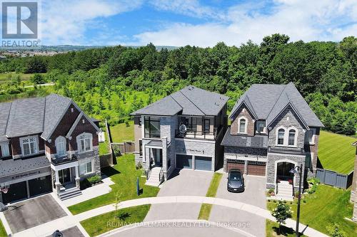 110 Conklin Crescent, Aurora, ON - Outdoor With Facade