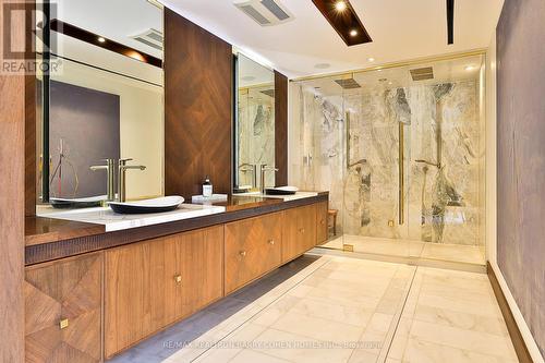 10320 Pine Valley Drive, Vaughan (Vellore Village), ON - Indoor Photo Showing Bathroom