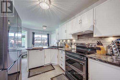 54 Knicely Road, Barrie, ON - Indoor Photo Showing Kitchen With Upgraded Kitchen