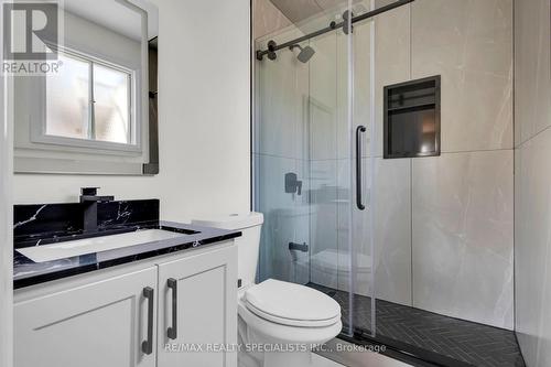 94 Hesp Drive W, Caledon (Bolton West), ON - Indoor Photo Showing Bathroom