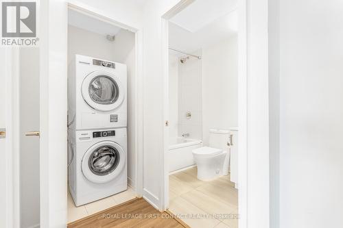 429 - 681 Yonge Street, Barrie, ON - Indoor Photo Showing Laundry Room