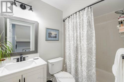 105 Gatwick Drive, Oakville, ON - Indoor Photo Showing Bathroom