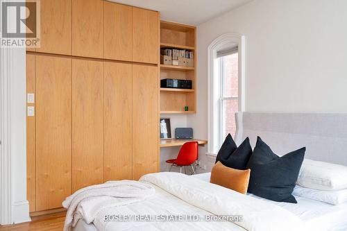 29 Beaconsfield Avenue, Toronto, ON - Indoor Photo Showing Bedroom