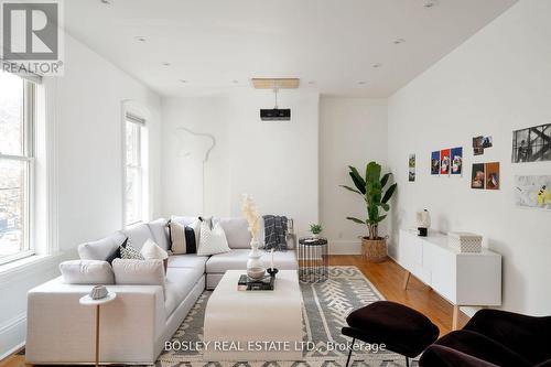 29 Beaconsfield Avenue, Toronto, ON - Indoor Photo Showing Living Room