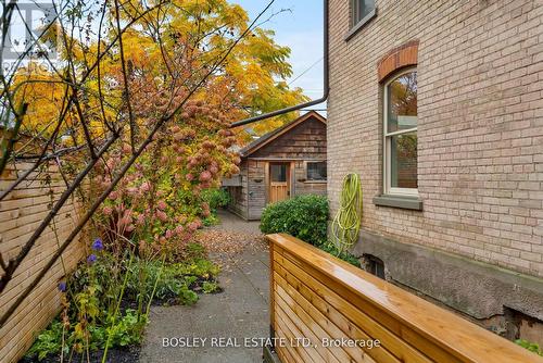 29 Beaconsfield Avenue, Toronto, ON - Outdoor