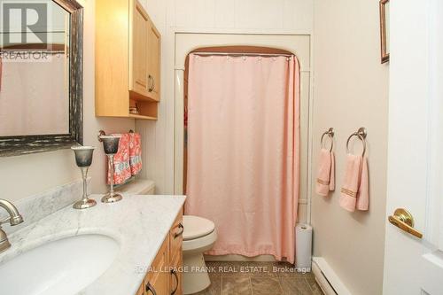 3 - 695 Whitaker Street, Peterborough, ON - Indoor Photo Showing Bathroom