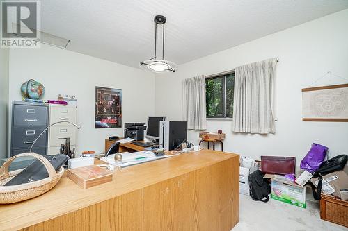 4276 Rockend Place, West Vancouver, BC - Indoor Photo Showing Office