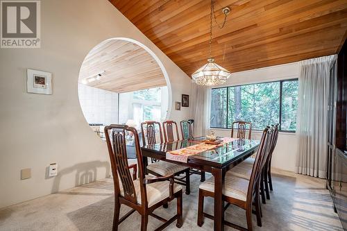 4276 Rockend Place, West Vancouver, BC - Indoor Photo Showing Dining Room