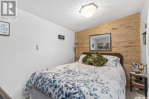 9051 Hunts Cove Crescent, Cochin, SK - Indoor Photo Showing Bedroom