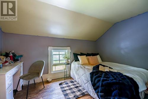 491 Portage Road, Kawartha Lakes, ON - Indoor Photo Showing Bedroom