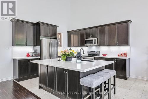 25 Mclean Avenue, Collingwood, ON - Indoor Photo Showing Kitchen With Upgraded Kitchen