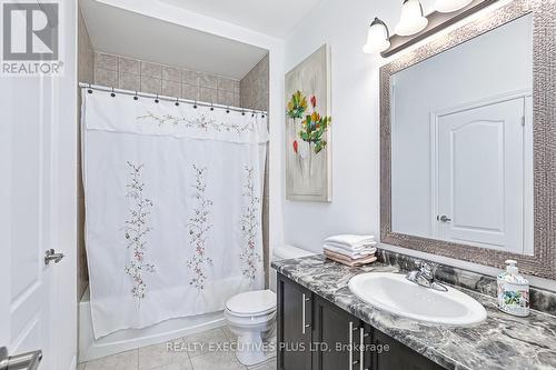 25 Mclean Avenue, Collingwood, ON - Indoor Photo Showing Bathroom