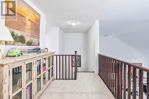 25 Mclean Avenue, Collingwood, ON - Indoor Photo Showing Other Room