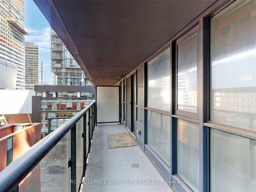 822-295 Adelaide St W, Toronto, ON - Outdoor With Balcony With Exterior