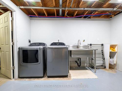 4363 Jackson St, Lincoln, ON - Indoor Photo Showing Laundry Room