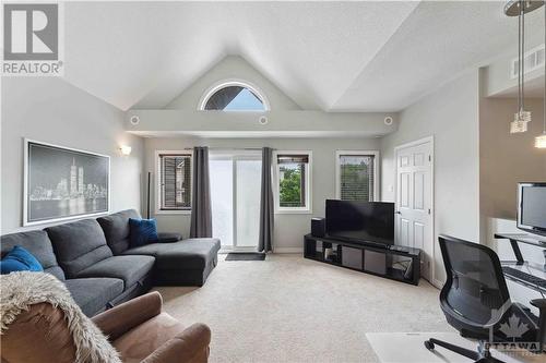 140 Mocha Private, Ottawa, ON - Indoor Photo Showing Living Room