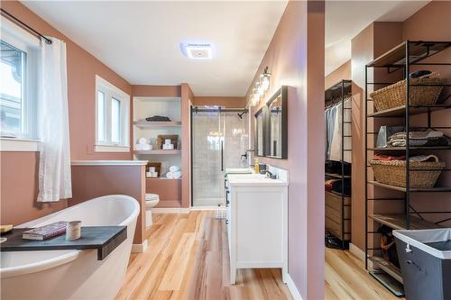 155 Marcella Crescent, Hamilton, ON - Indoor Photo Showing Bathroom